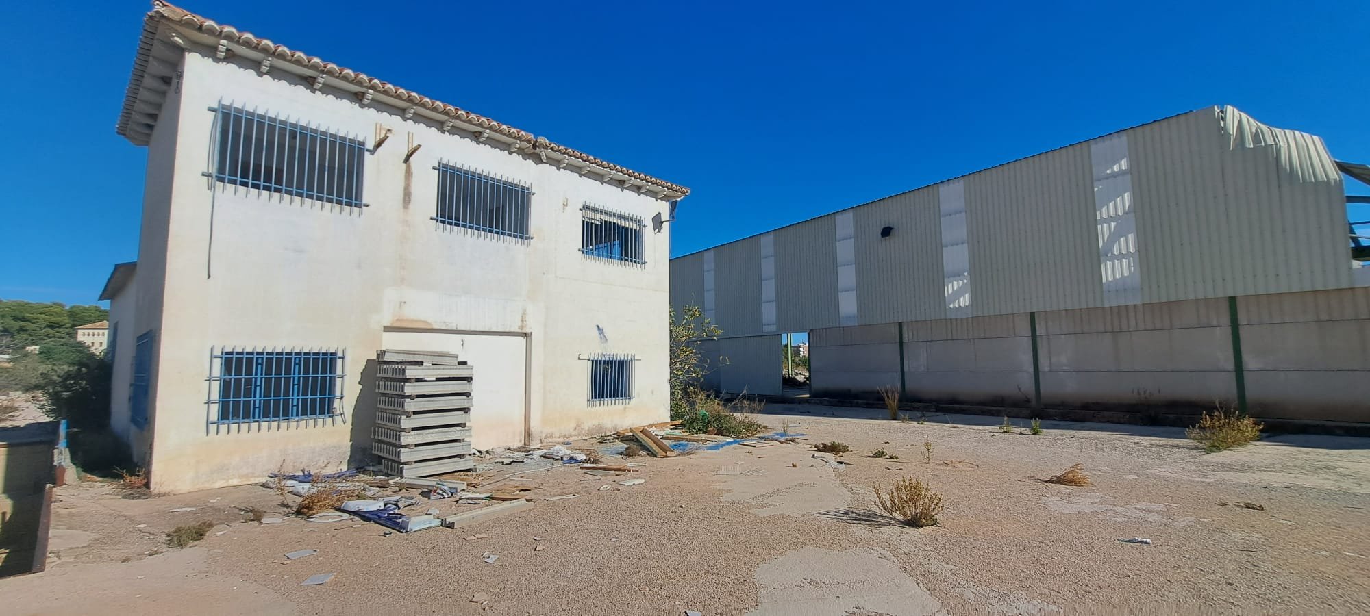 Naves Industriales en venta en Alborache, Valencia