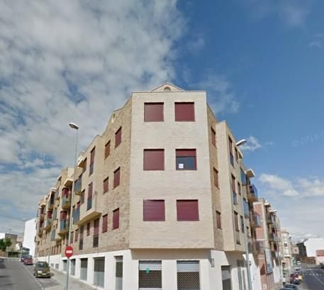 Venta de local comercial en calle paterna Onda por 68862 de 172m en condiciones de restauracin