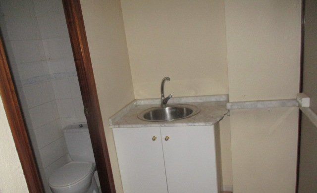 Local comercial a la venta por 90.000 con 124m en perfectas condiciones en cjose ramon batalla en VillarrealVila-real