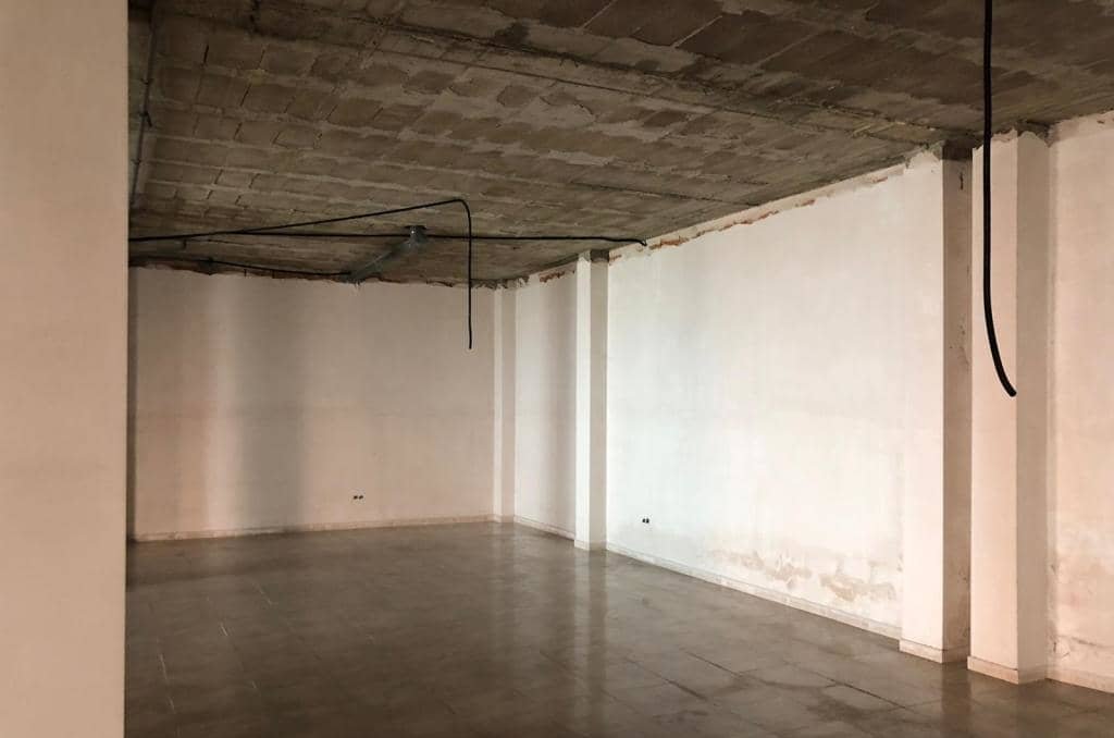 Local Comercial en venta  en Calle Joaquin Garcia Girona Castelln De La Plana Castelln