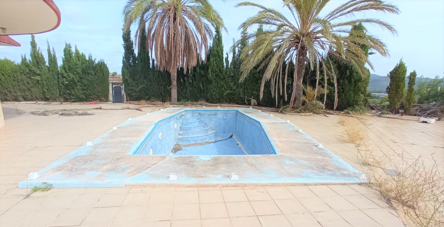 Chalet en venta en Alcora, Castellón