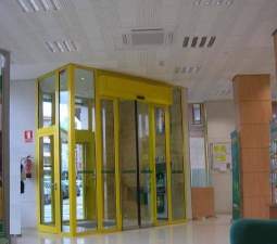 Local en venta en Avenida Carlos Arniches, Bajo, 03600, Elda Alicante