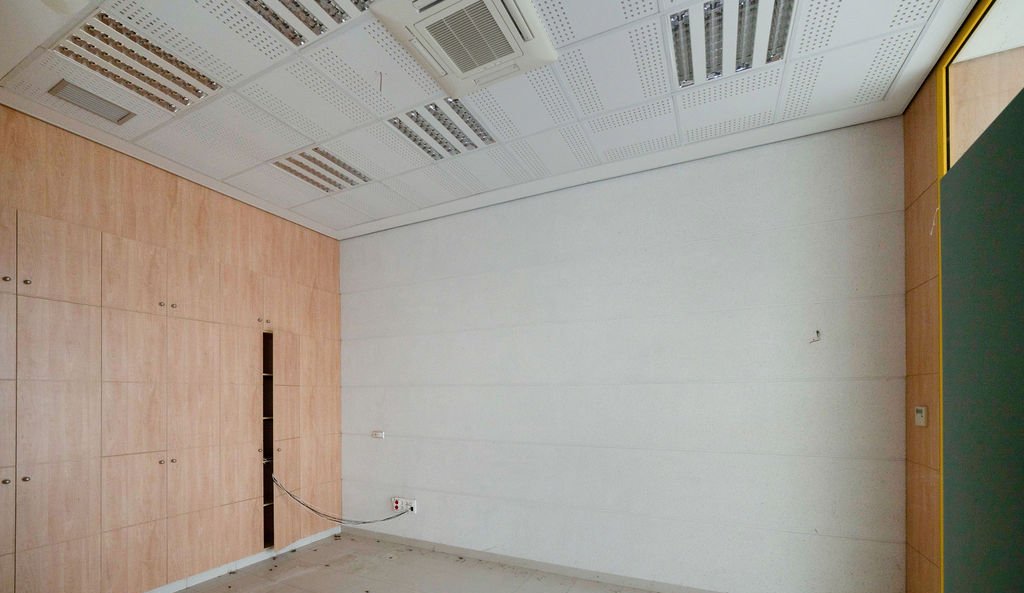 Local en venta en Avenida Carlos Arniches, Bajo, 03600, Elda Alicante
