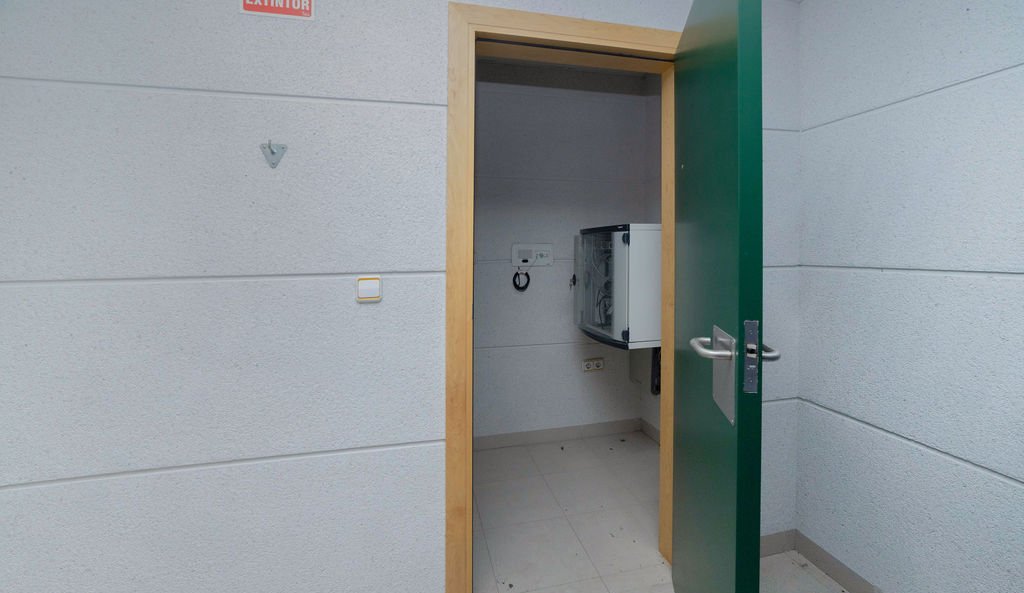 Local en venta en Avenida Carlos Arniches, Bajo, 03600, Elda Alicante