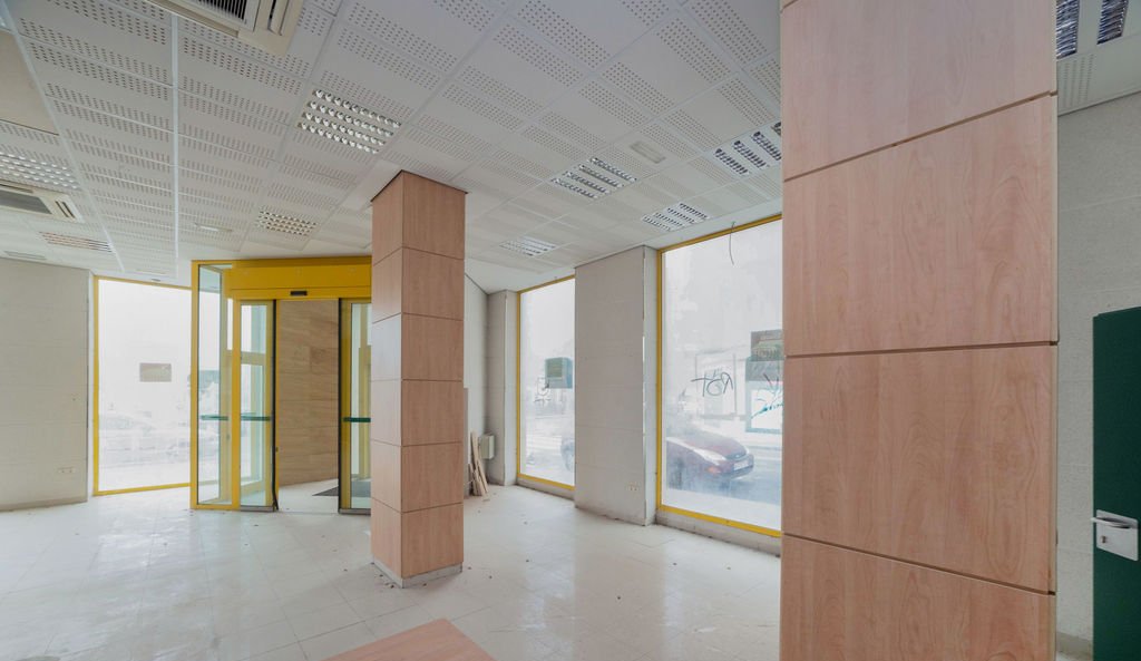 Local en venta en Avenida Carlos Arniches, Bajo, 03600, Elda Alicante