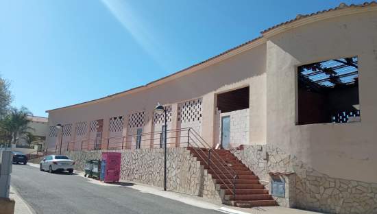 Compra tu local comercial por 22400 con 98m en condiciones de restauracin en calle poligono el muscaret local 7 Relleu