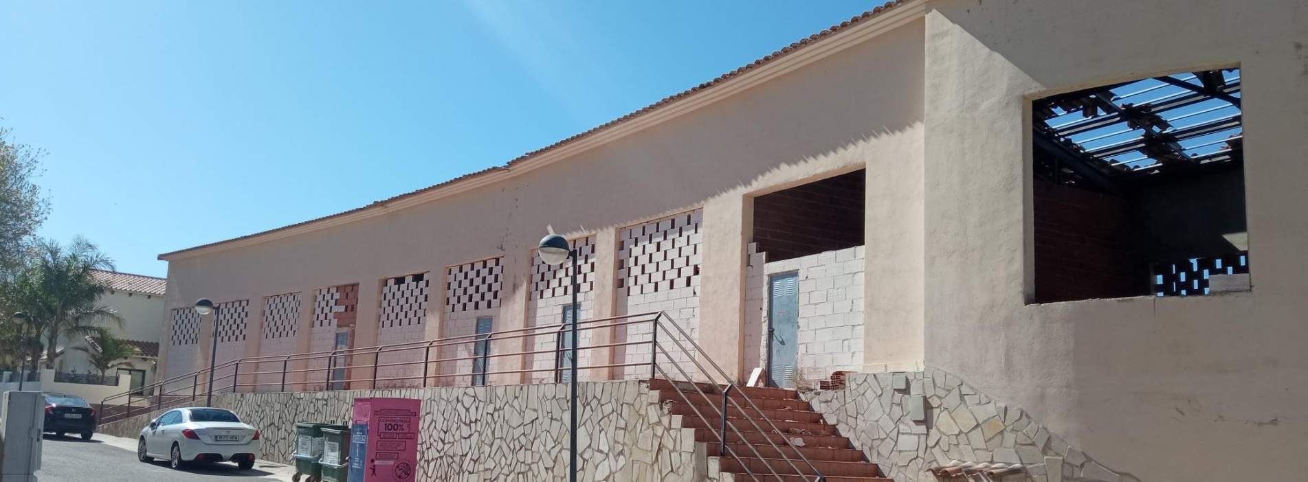 Compra tu local comercial por 22400 con 98m en condiciones de restauracin en calle poligono el muscaret local 7 Relleu