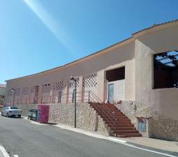 Compra tu local comercial por 22400 con 98m en condiciones de restauracin en calle poligono el muscaret local 7 Relleu