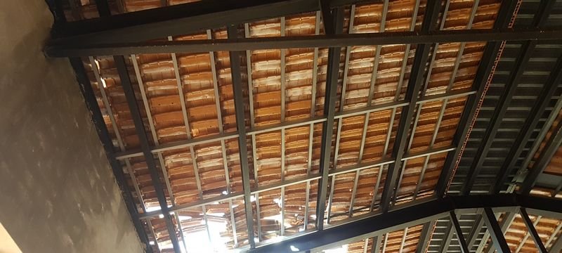 Compra tu local comercial por 22400 con 98m en condiciones de restauracin en calle poligono el muscaret local 7 Relleu