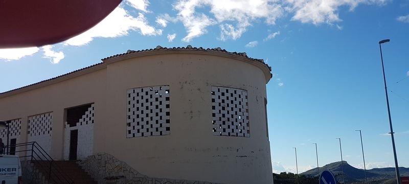 Compra tu local comercial por 22400 con 98m en condiciones de restauracin en calle poligono el muscaret local 7 Relleu