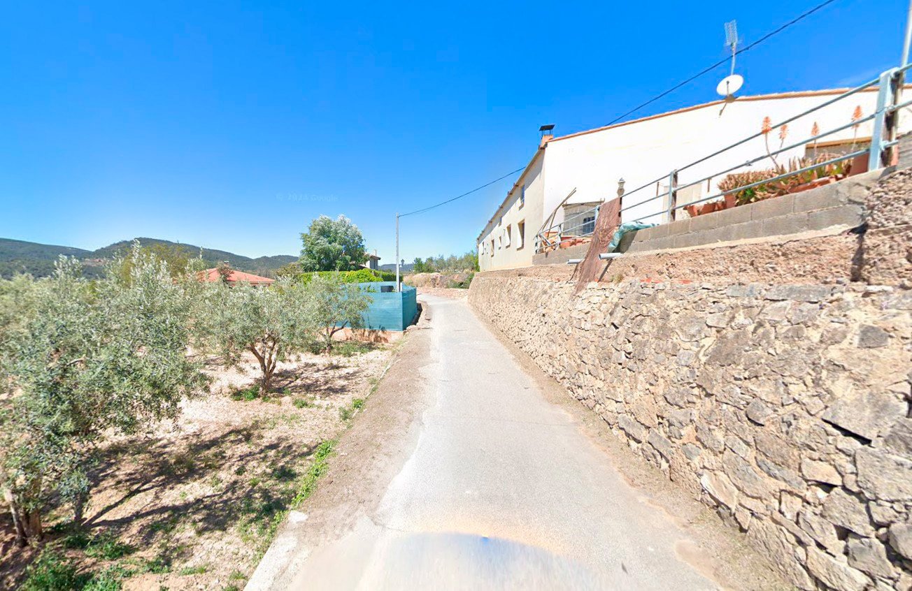 Naves Industriales en venta en Tuéjar, Valencia