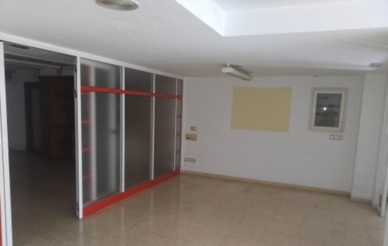 Descubre local comercial por 268.000 con 700m en condiciones de restauración en calle canonigo gonzalo viñes en X?tiva