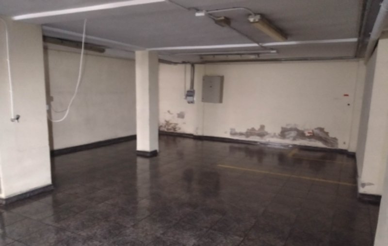 Descubre local comercial por 268.000 con 700m en condiciones de restauración en calle canonigo gonzalo viñes en X?tiva