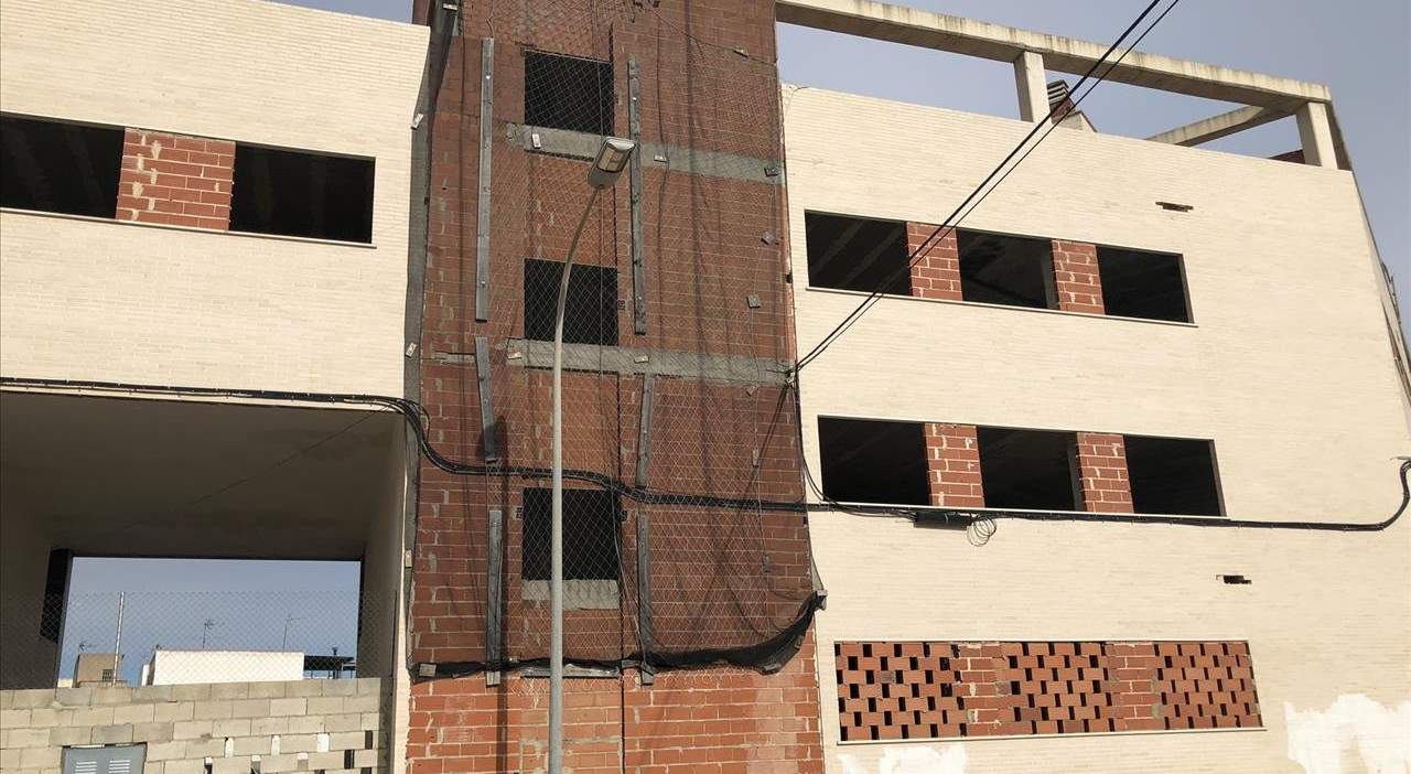 Plaza De Garaje En Venta En Carlos Gomis, Carcaixent