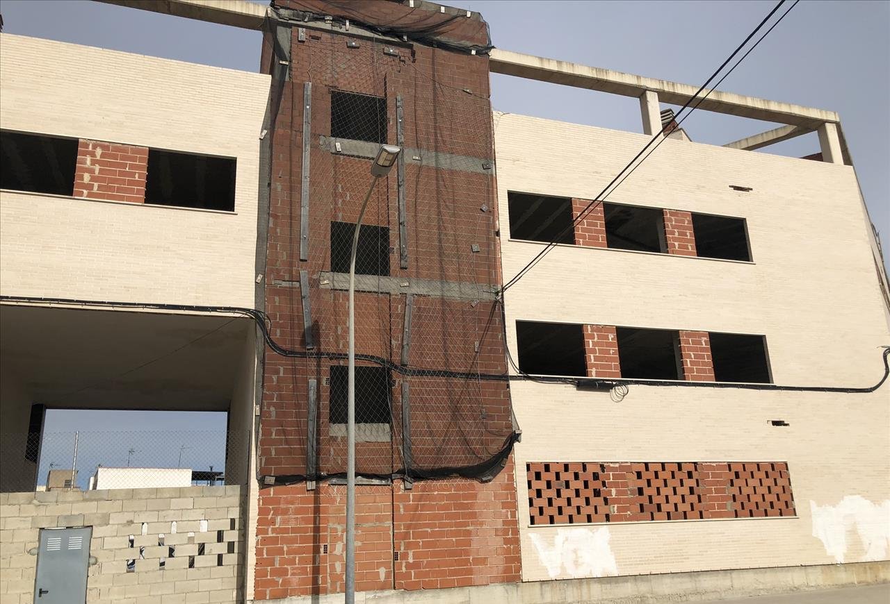 Plaza De Garaje En Venta En Carlos Gomis, Carcaixent