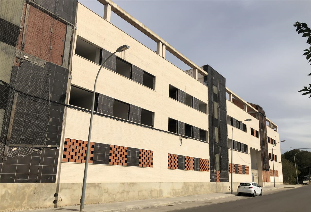 Plaza De Garaje En Venta En Carlos Gomis, Carcaixent