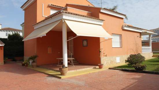 Chalet en La Pobla De Vallbona, Valencia