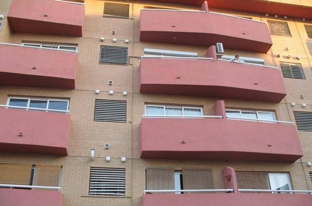 Piso en venta en Calle Benimodo Algemes Valencia