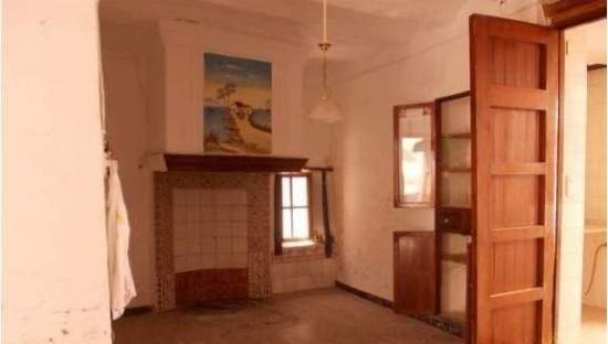 Unifamiliar Casa De Pueblo en venta  en Calle Ramon Y Cajal, Navarrés, Valencia