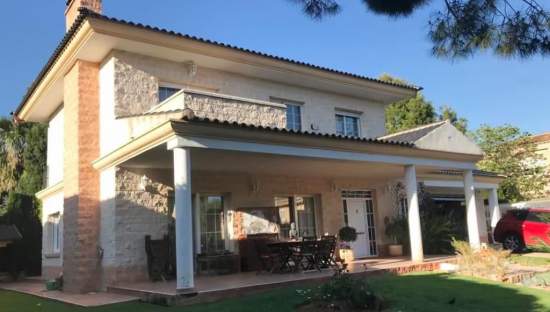 Chalet en venta en El Puig, Valencia