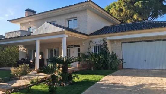 Chalet en venta en El Puig, Valencia