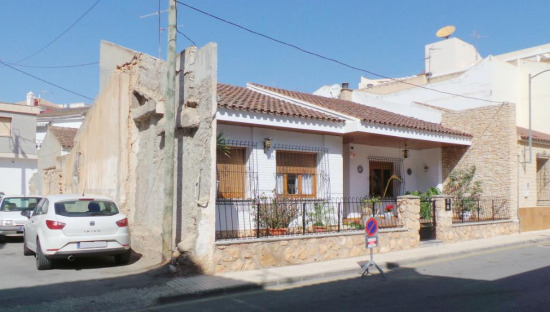 Garaje en venta  en Avenida San Pedro Pilar De La Horadada Alicante