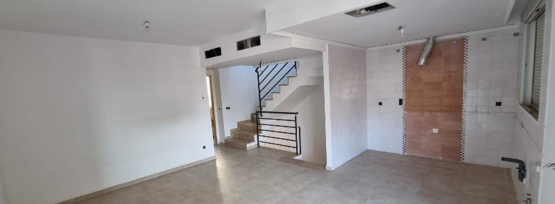 Casa Adosada en venta en Sagunto, Valencia