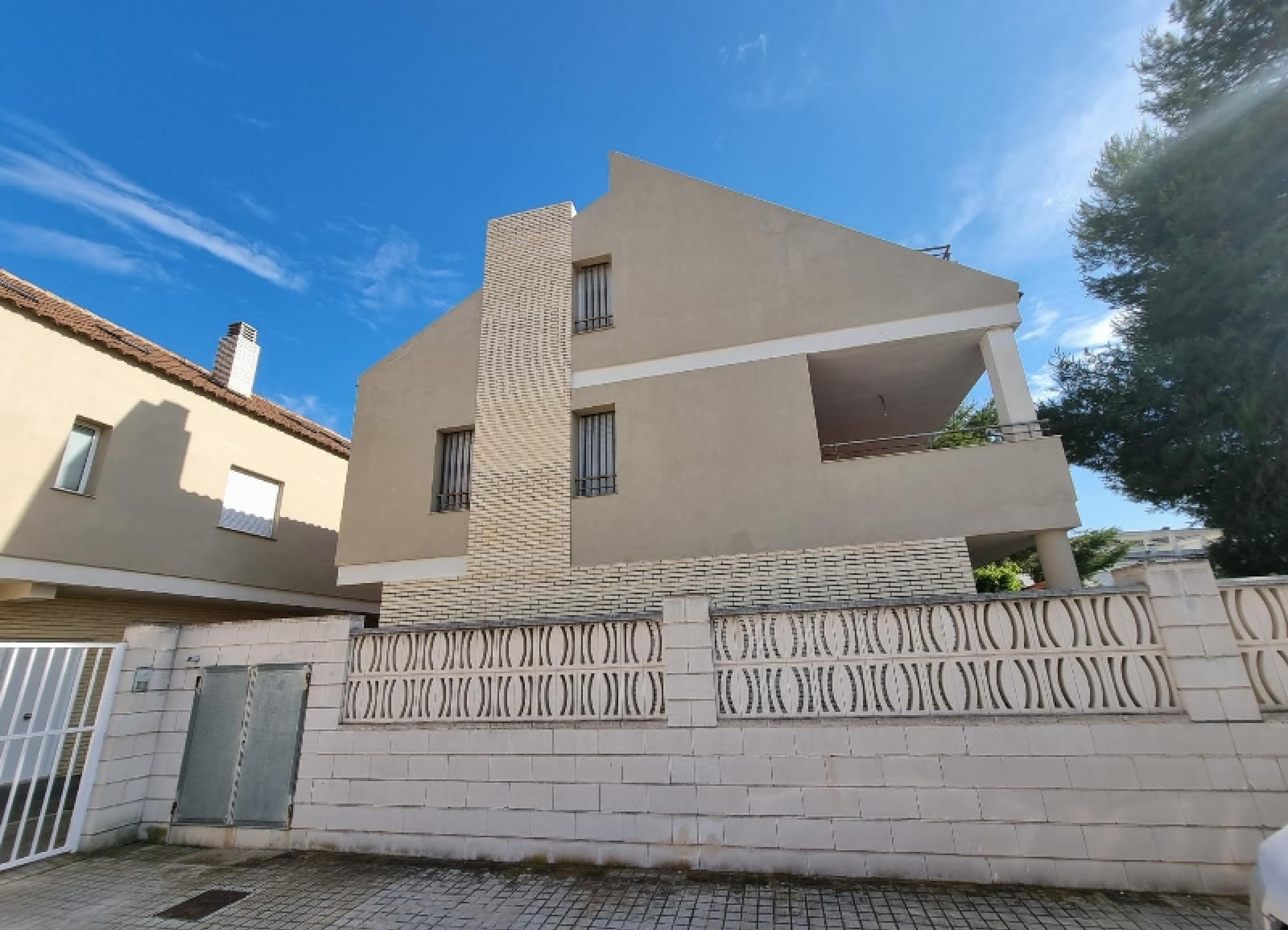Casa Adosada en venta en Sagunto, Valencia