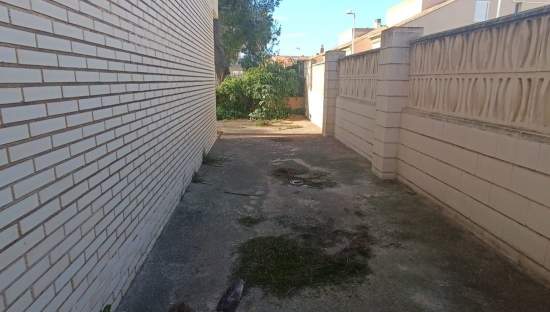 Casa Adosada en venta en Sagunto, Valencia