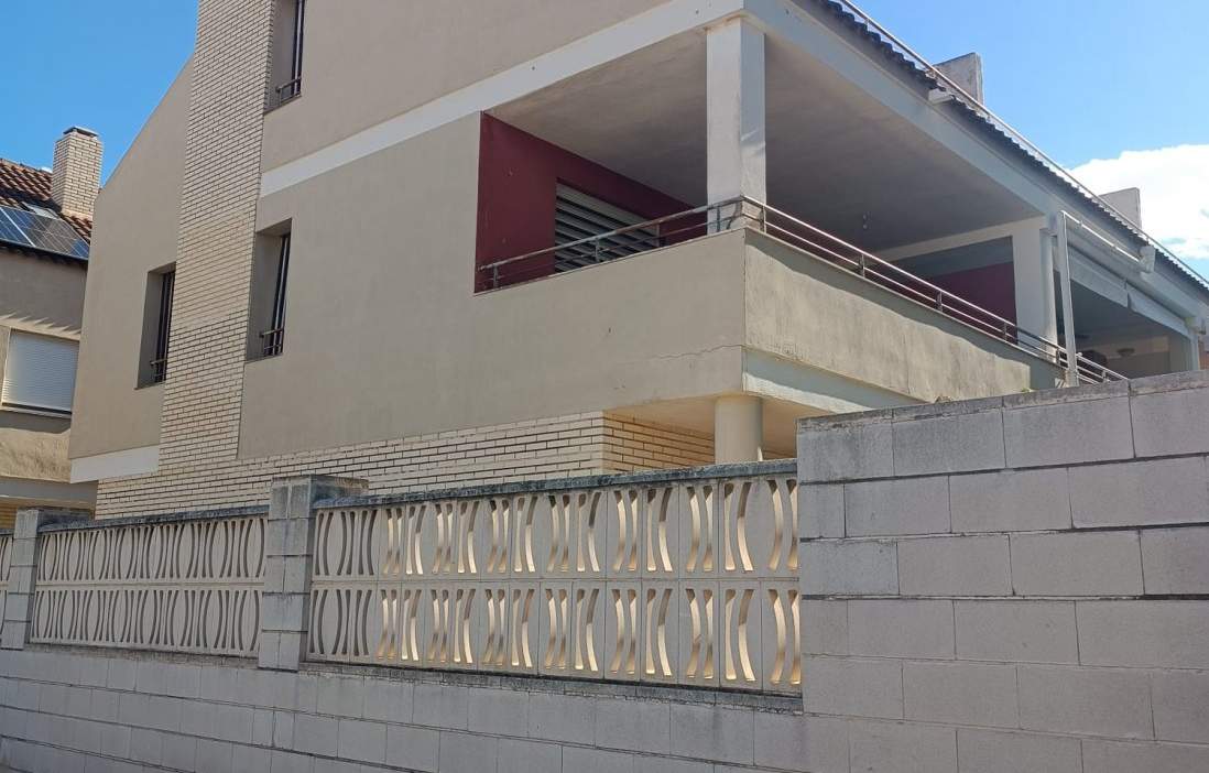 Casa Adosada en venta en Sagunto, Valencia