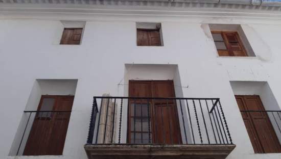 Unifamiliar Adosada en venta  en Calle Larga Bicorp Valencia