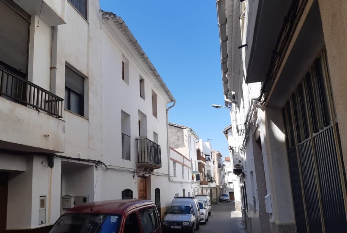 Unifamiliar Adosada en venta  en Calle Larga Bicorp Valencia
