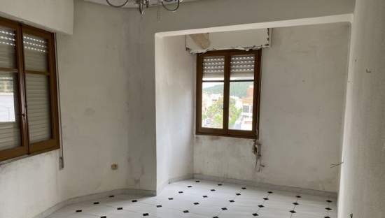 Compra tu piso en cvalle ux Artana por 56000 de 115m y 4 habitaciones