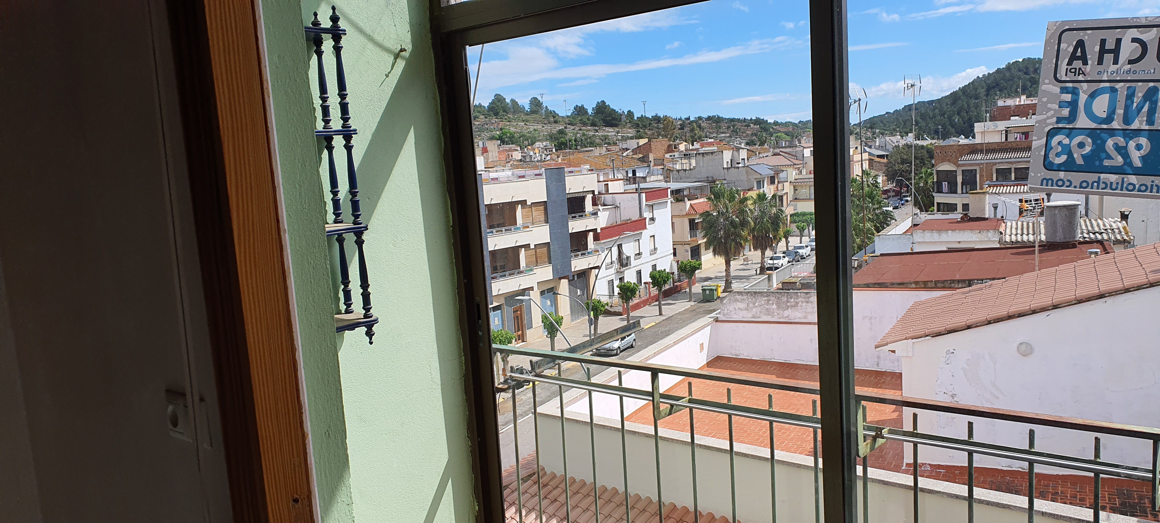Compra tu piso en cvalle ux Artana por 56000 de 115m y 4 habitaciones