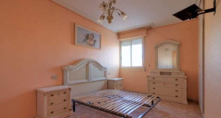Venta de piso por 93800 con 108m y cuatro habitaciones en calle primero de mayo en ChilchesXilxes