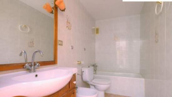 Venta de piso por 93800 con 108m y cuatro habitaciones en calle primero de mayo en ChilchesXilxes