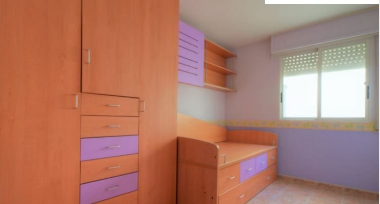 Venta de piso por 93800 con 108m y cuatro habitaciones en calle primero de mayo en ChilchesXilxes