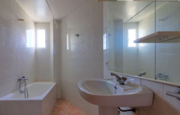 Venta de piso por 93800 con 108m y cuatro habitaciones en calle primero de mayo en ChilchesXilxes