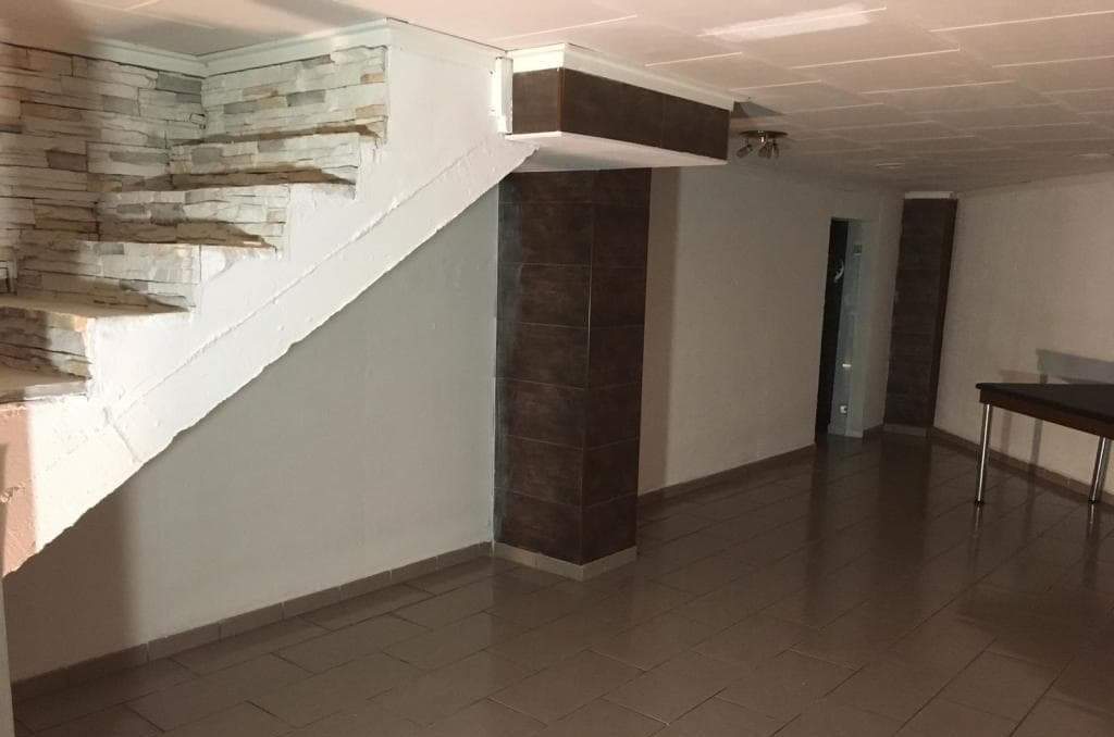 Local Comercial en venta  en Avenida Alcudia Benissa Alicante