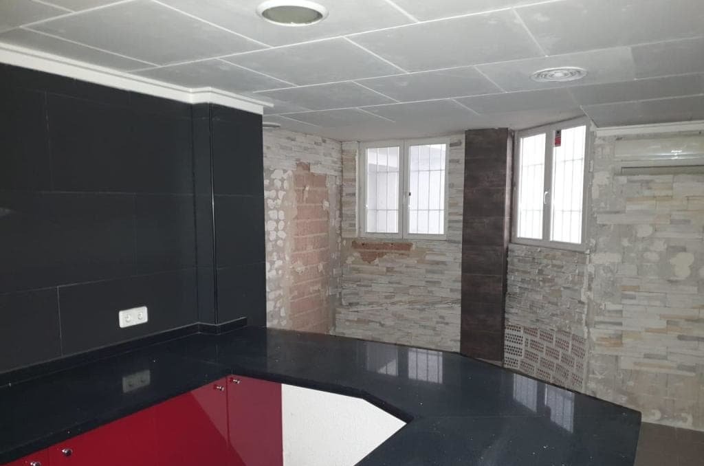 Local Comercial en venta  en Avenida Alcudia Benissa Alicante