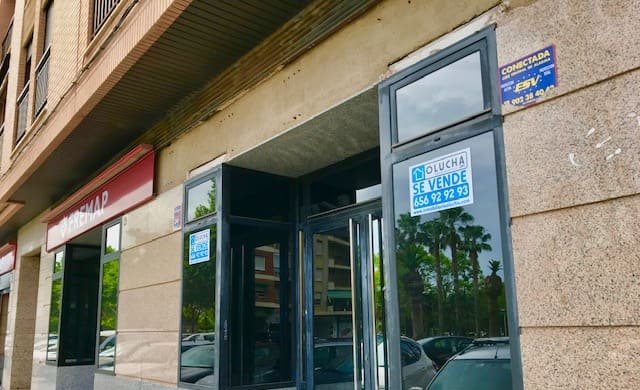 Local Comercial en venta  en Calle Ceram Godofr Buenos Aires Edificio Jardn Castelln De La Plana Castelln