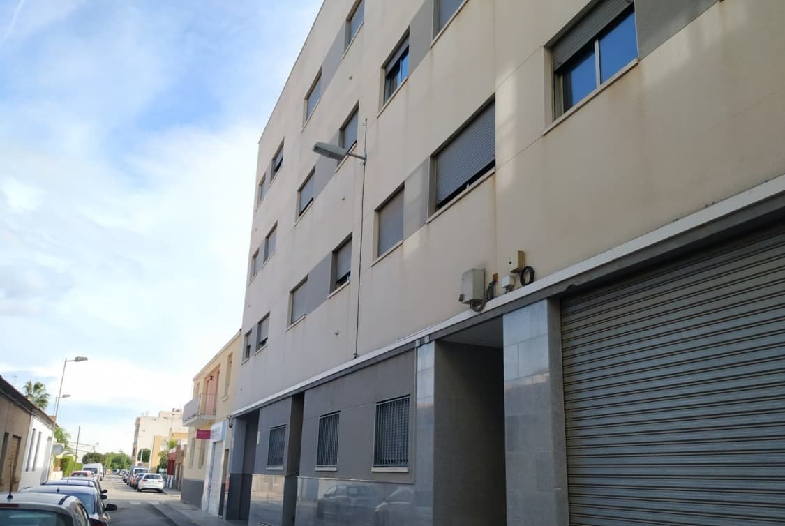 Garaje en venta en Calle Guarda Jurado Elche Alicante