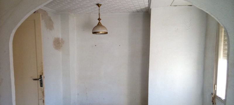 Compra piso en cbisbe lluis perez en Burriana por 28000 de 46m y tres habitaciones