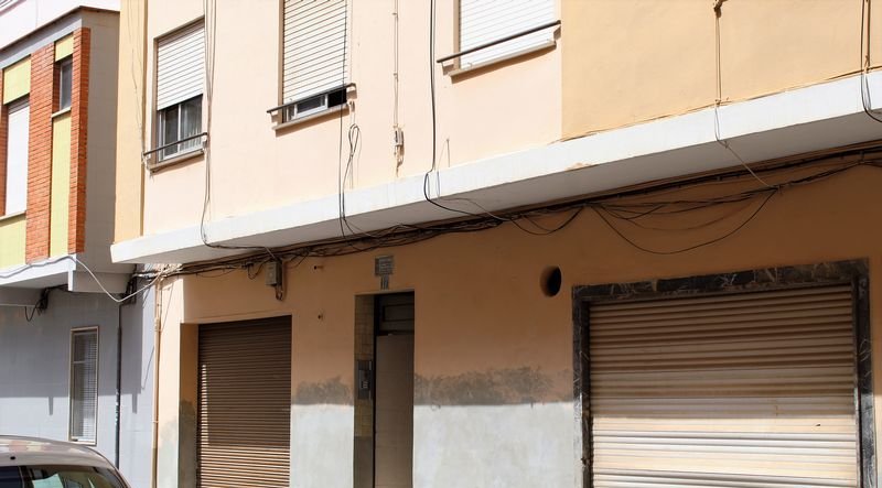 Compra piso en cbisbe lluis perez en Burriana por 28000 de 46m y tres habitaciones