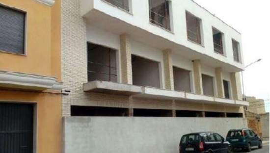 Piso disponible por 323.000 de 192m y 2 habitaciones en cbaltasar rull Betxí