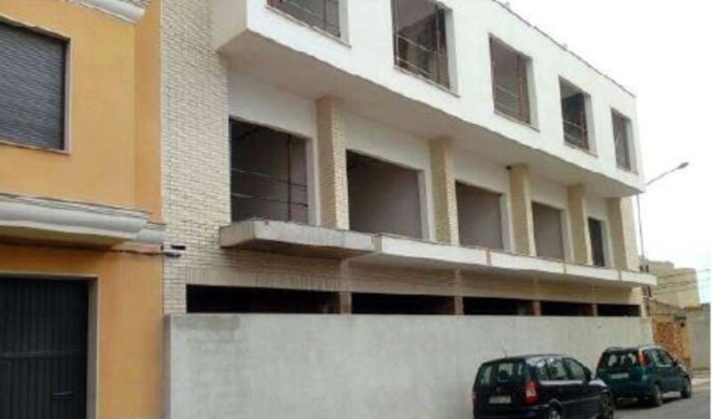Piso disponible por 323.000 de 192m y 2 habitaciones en cbaltasar rull Betxí