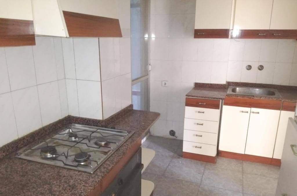 Piso en venta  en Calle Luis Marti Monvar Alicante
