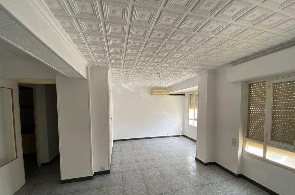 Piso en venta  en Calle Luis Marti Monvar Alicante