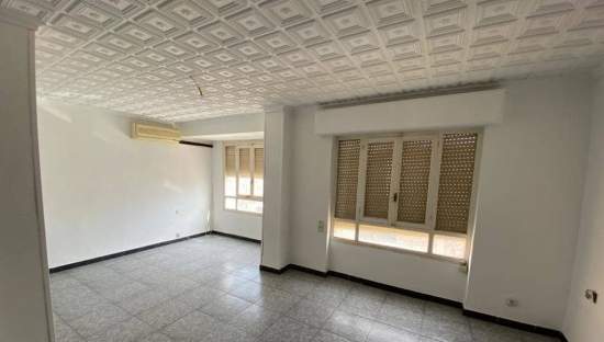 Piso en venta  en Calle Luis Marti Monvar Alicante