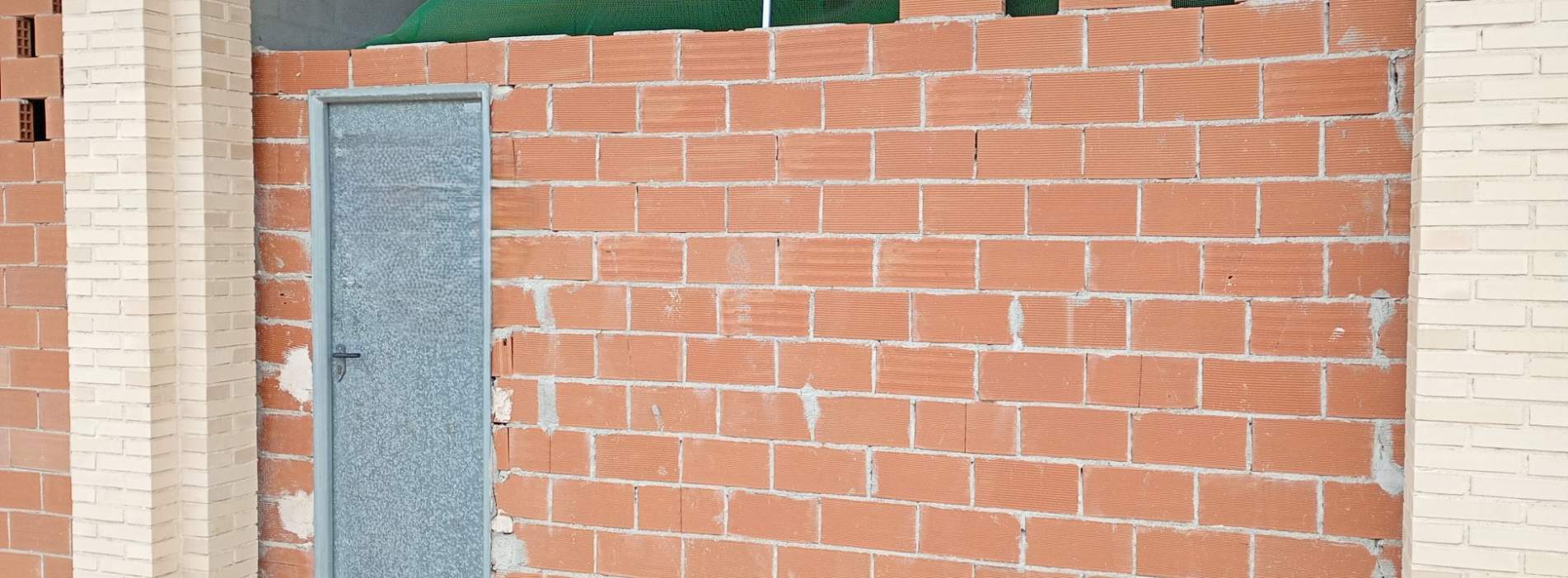 Local en venta en La Nucia, Alicante